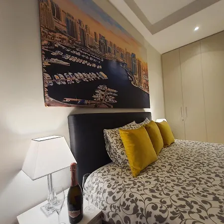 Apartment Waterfront Lux *
